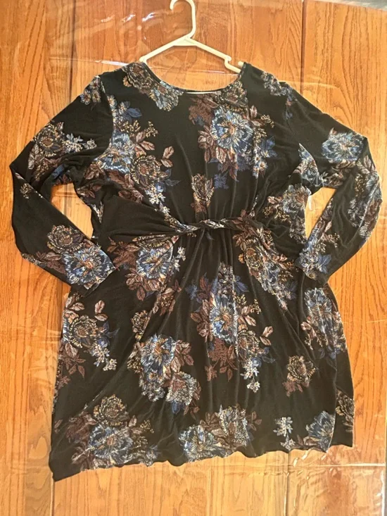 Maurices Black Long Sleeve Floral Knot-Front Midi Dress 2X - Picture 10 of 10